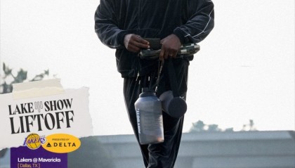 大乐透开奖结果-湖人官推晒球员前往客场登机照：6个客场地点