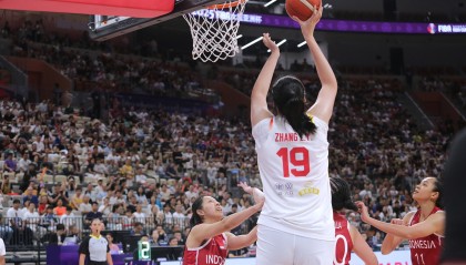 孔德昕：张子宇被针对后没打出热身赛的统治力 全队罚球仍有波动