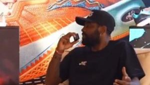 A史密斯称欧文被压价！欧文：球员也能评论媒体 你配不上那份合同